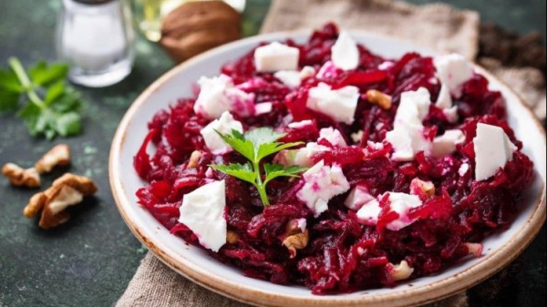 سلطه الشمندر بالجبن