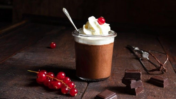 موس الشوكولاته بالقشطه