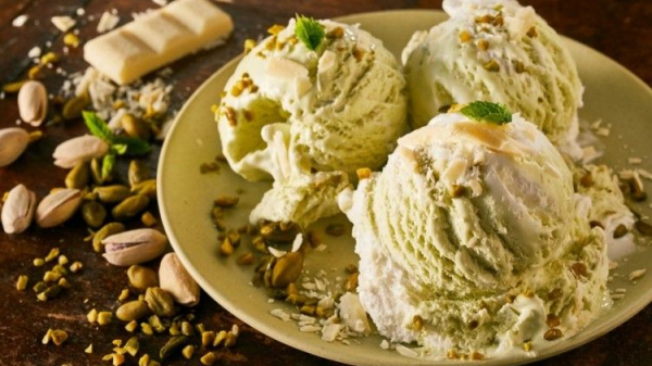 البوظه الشاميه بالفستق الحلبي