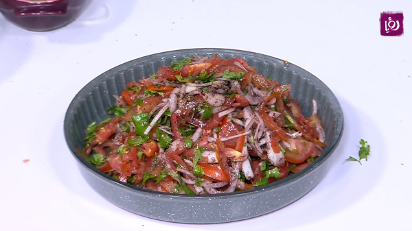 سلطة البندورة والسماق