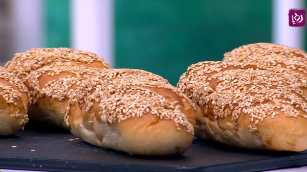 فطائر قطنية بالجبن والسمسم