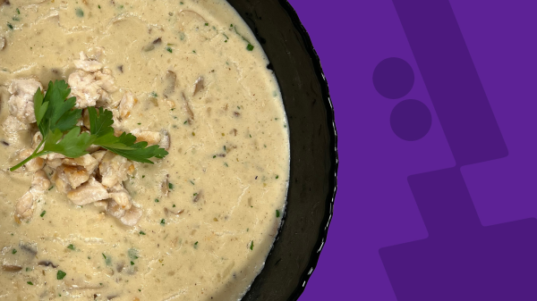 شوربة الفطر بالدجاج والكريمة