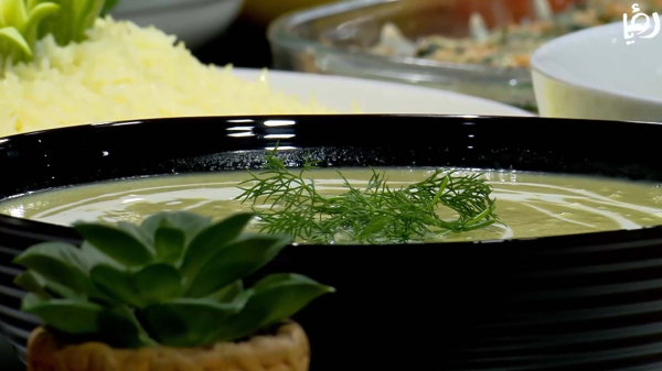 شوربة الكوسا مع الكراث والشبت