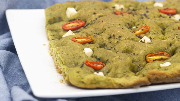 خبزة السبانخ والفيتا
