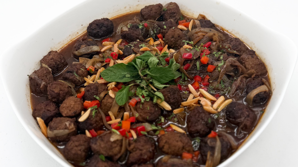 كرات اللحمه بالسماق كرات اللحمه بالسماق