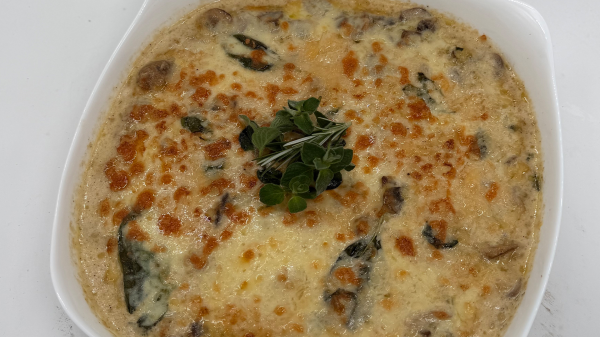 فخارة البرغل بالفطر والكريما فخارة البرغل بالفطر والكريما